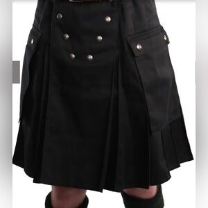 Men’s Black Pleated kilt with Silver Studs.